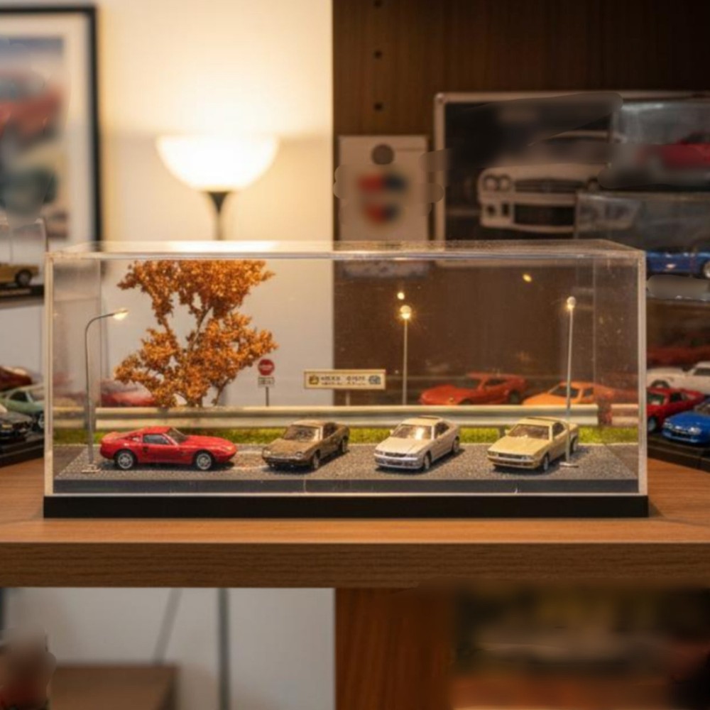 1:64 Scale Car Display Container Dustproof Miniature Highway Scene