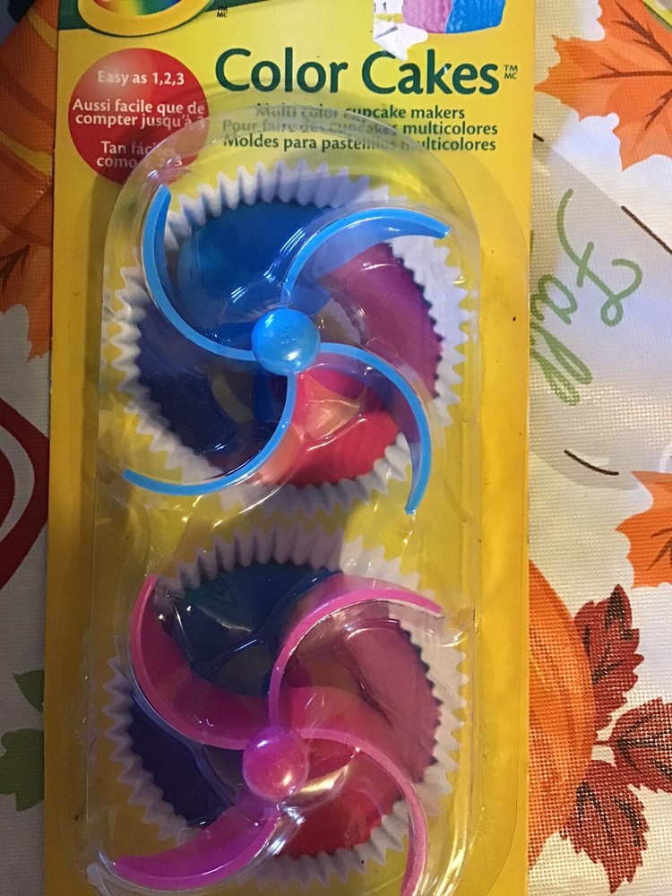 Crayola" Color Cakes "Multi Color Cupcake Makers 2 pack New!
