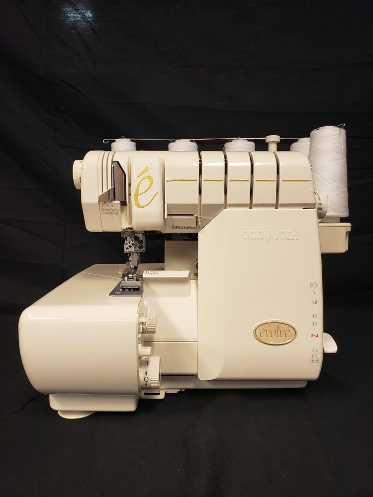 BABY LOCK BLE8 EVOLVE ELECTRIC THREAD SERGER (B26004592)