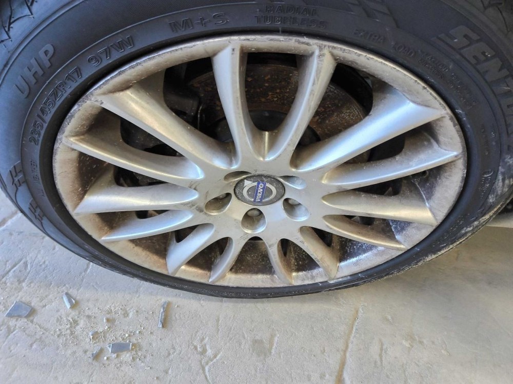 S80 2008 Battery Tray 684236