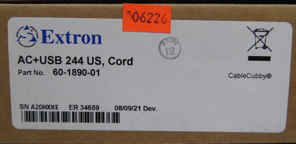 T195060 Extron Cable Cubby 500 BLK w/ AC+USB 244 US Power Module
