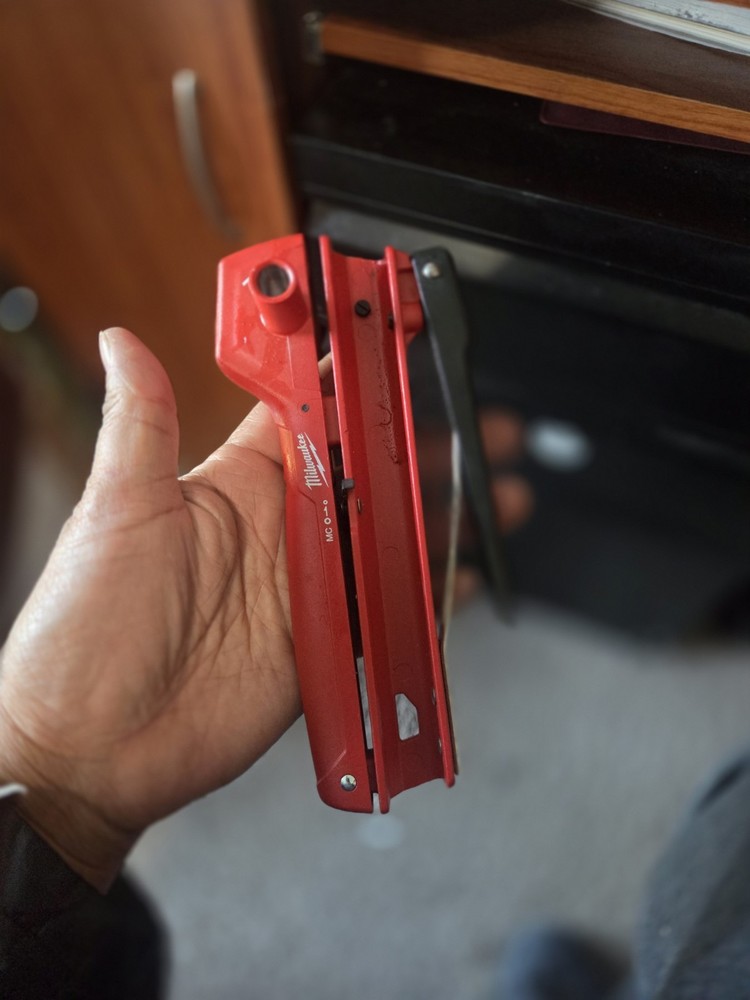 Milwaukee Armored Cable Cutter. Missing 1 Peice.