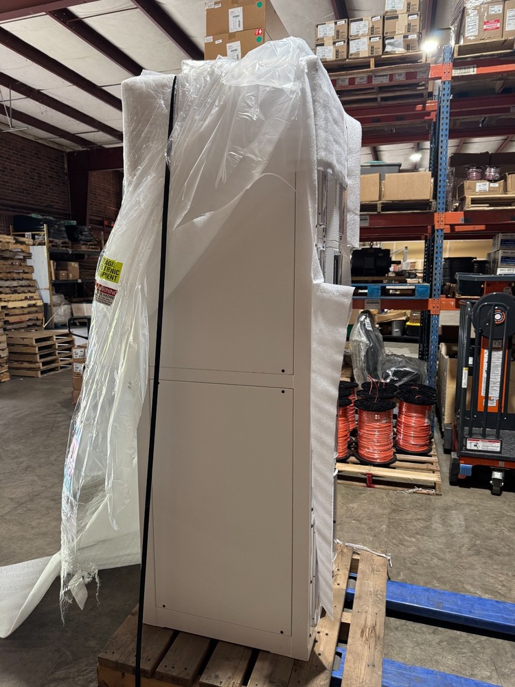 Alpha PowerBay+ Vertical BDFB 800A Advanced Modular Secondary Distribution Bay