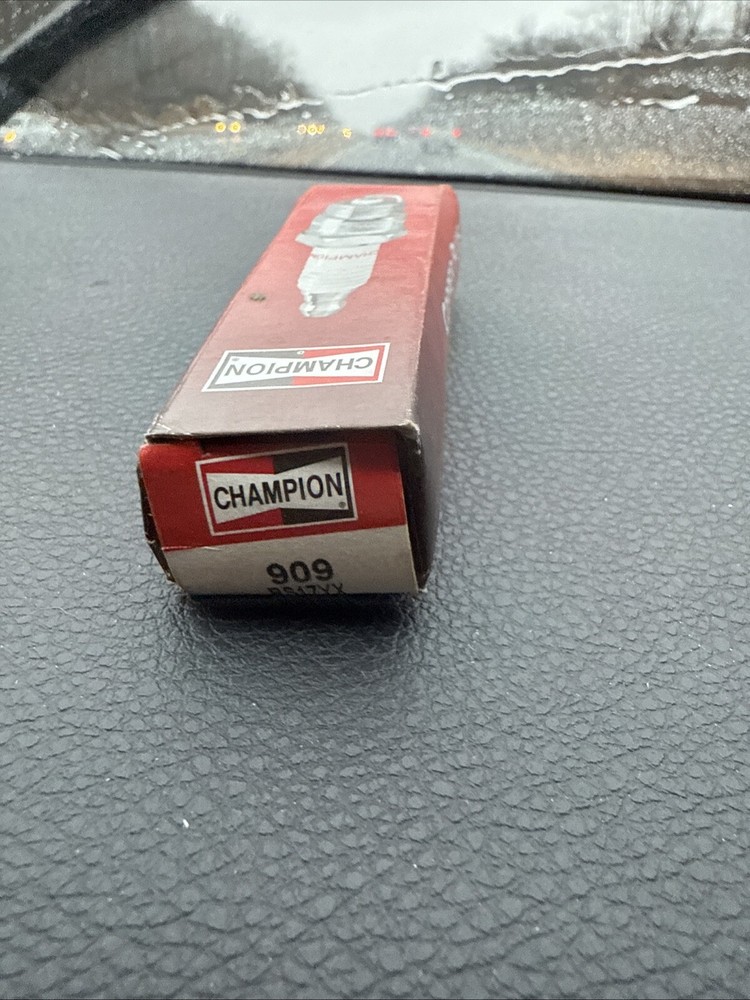 Champion RS17YX 909 Copper Plus Spark Plug