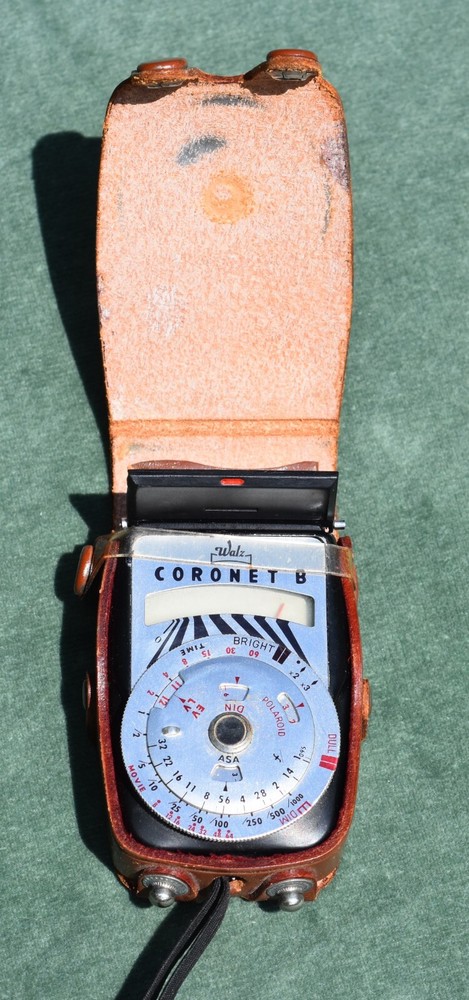 Walz Coronet B Light Meter with Leather Case and Lanyard