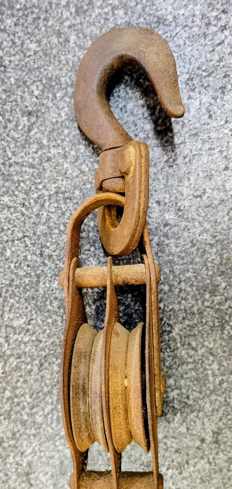 🗽VINTAGE 3" DUAL PULLEY AND HOOK