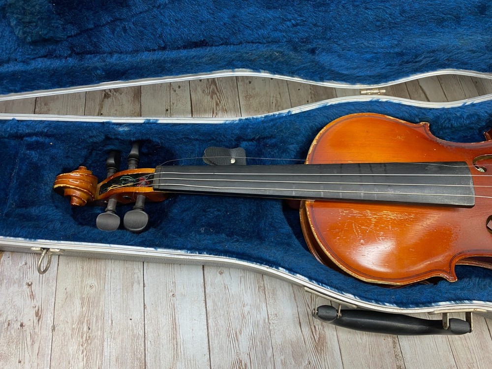 Glaesel Shop Adjusted VI401E4 4/4 Violin w/Hard Shell Case