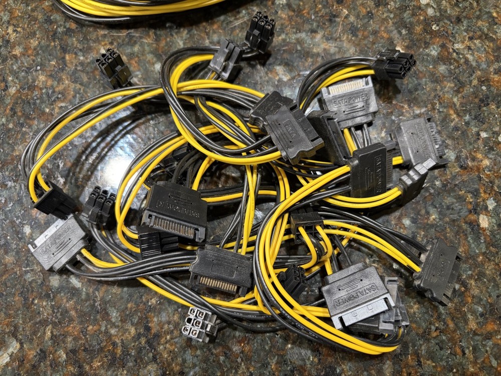 Lot Cryptocurrency GPU Risers + Adapters