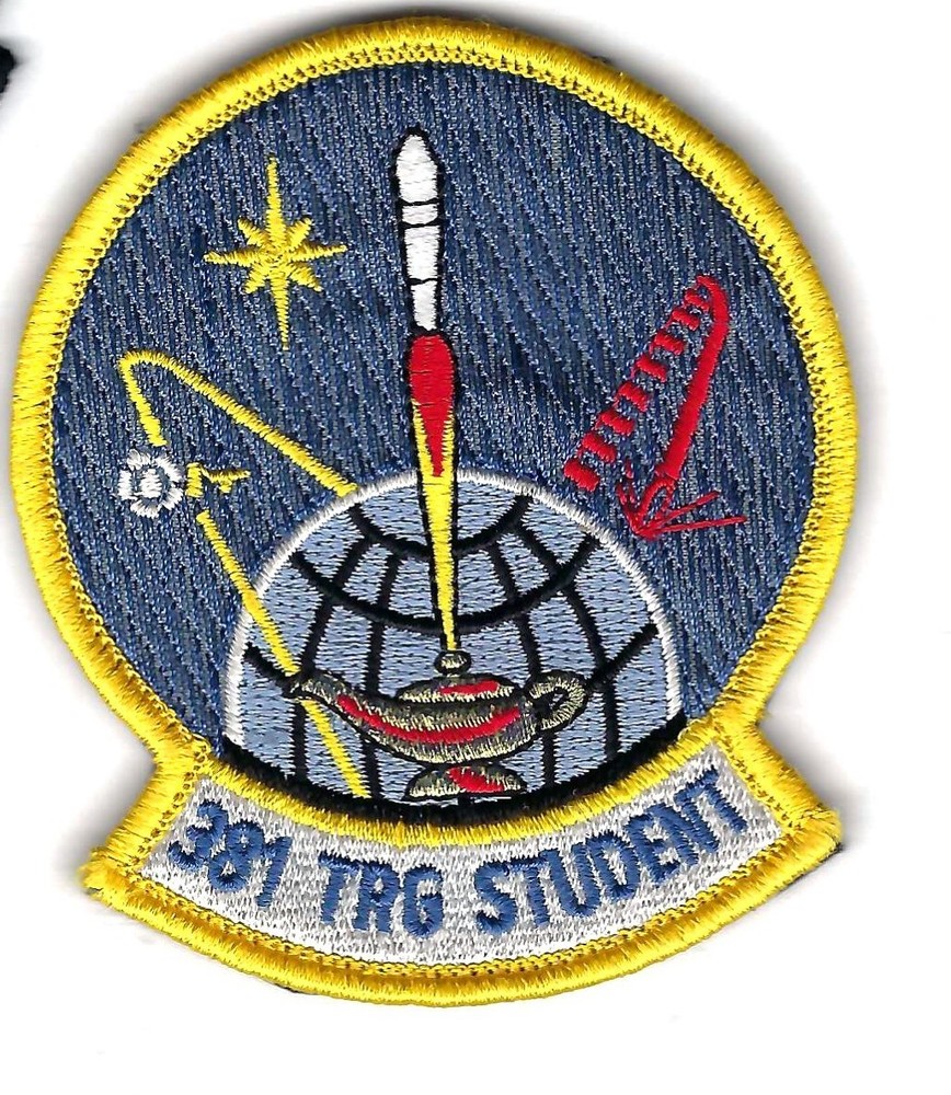 PATCH USAF 381ST TRAINING GROUP STUDENT VANDENBERG  AFB           JT45