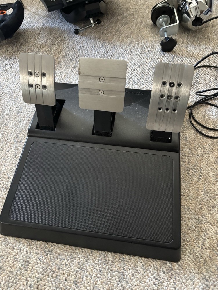 Thrustmaster t300rs racing bundle