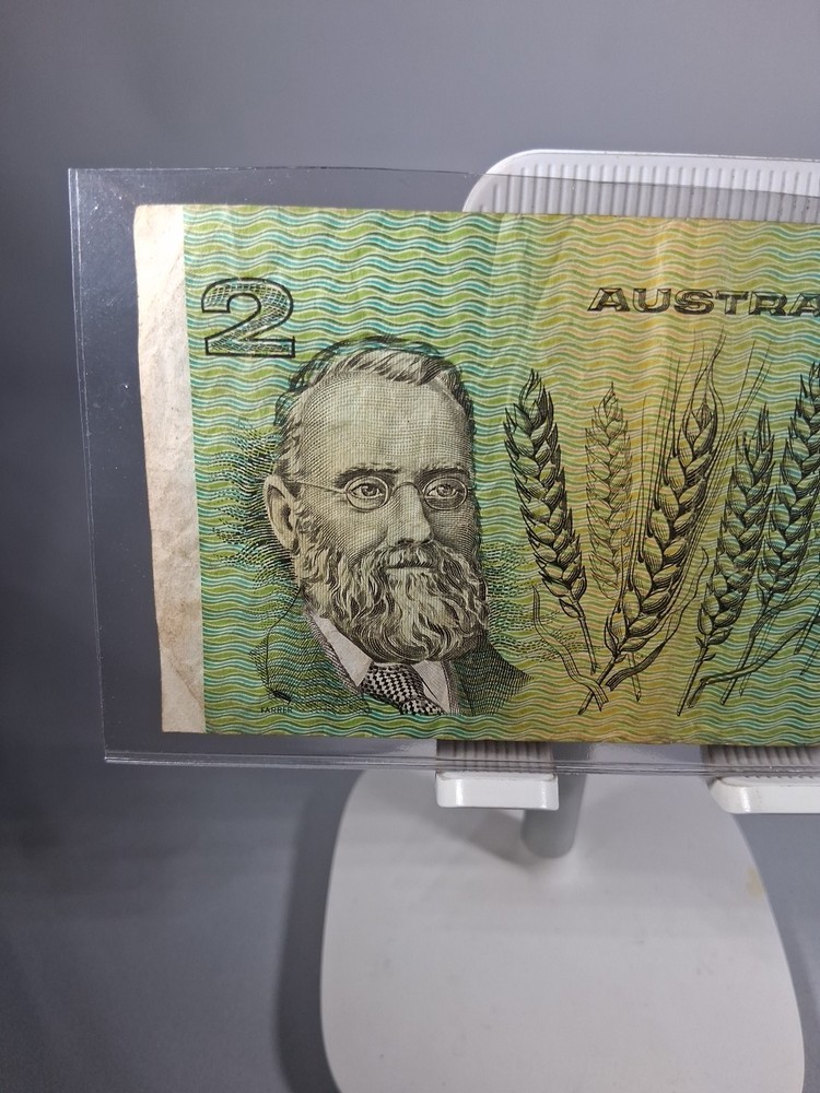 1966 AUSTRALIA 2 DOLLAR BANKNOTE