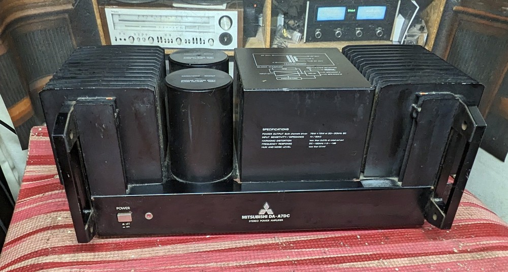 Mitsubishi DA-A7DC power amplifier