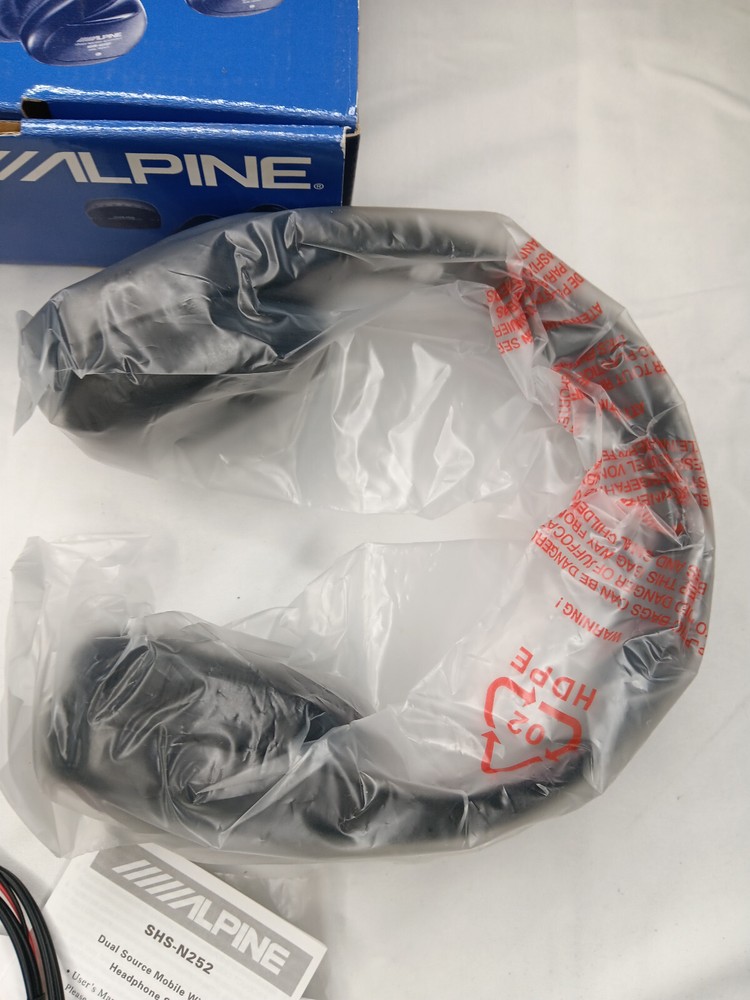 Alpine SHS-N252 Dual Source Wireless Headphone System