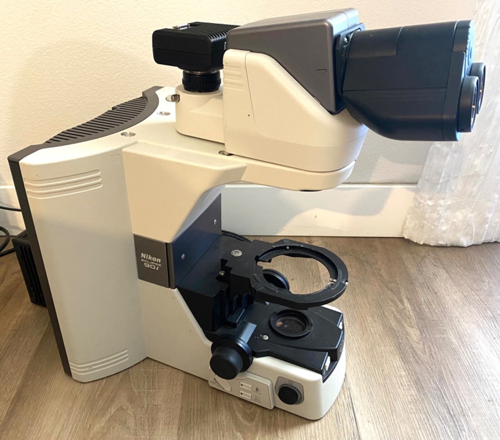 NIKON Eclipse 90i Microscope w/ 5 Objectives