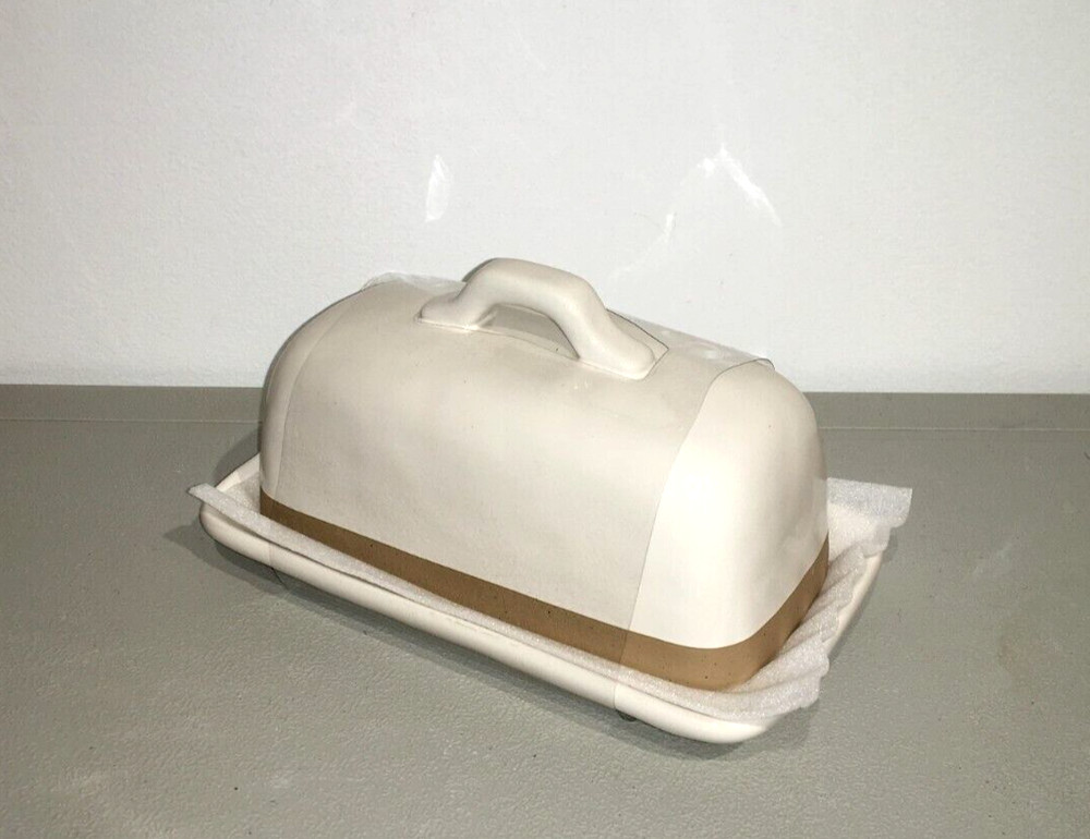 RAE DUNN BUTTER DISH GLOSS WHITE TAN BOTTOM (NEW)