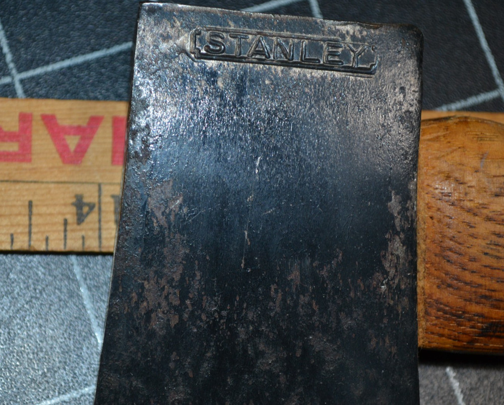 STANLEY - #59-200 - 1 1/4# - CAMP HATCHET
