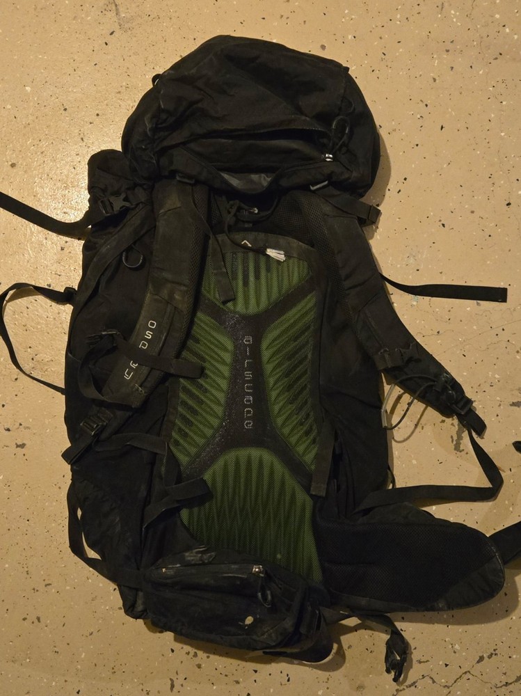 Osprey Kestrel Unisex Backpack 38L, Black