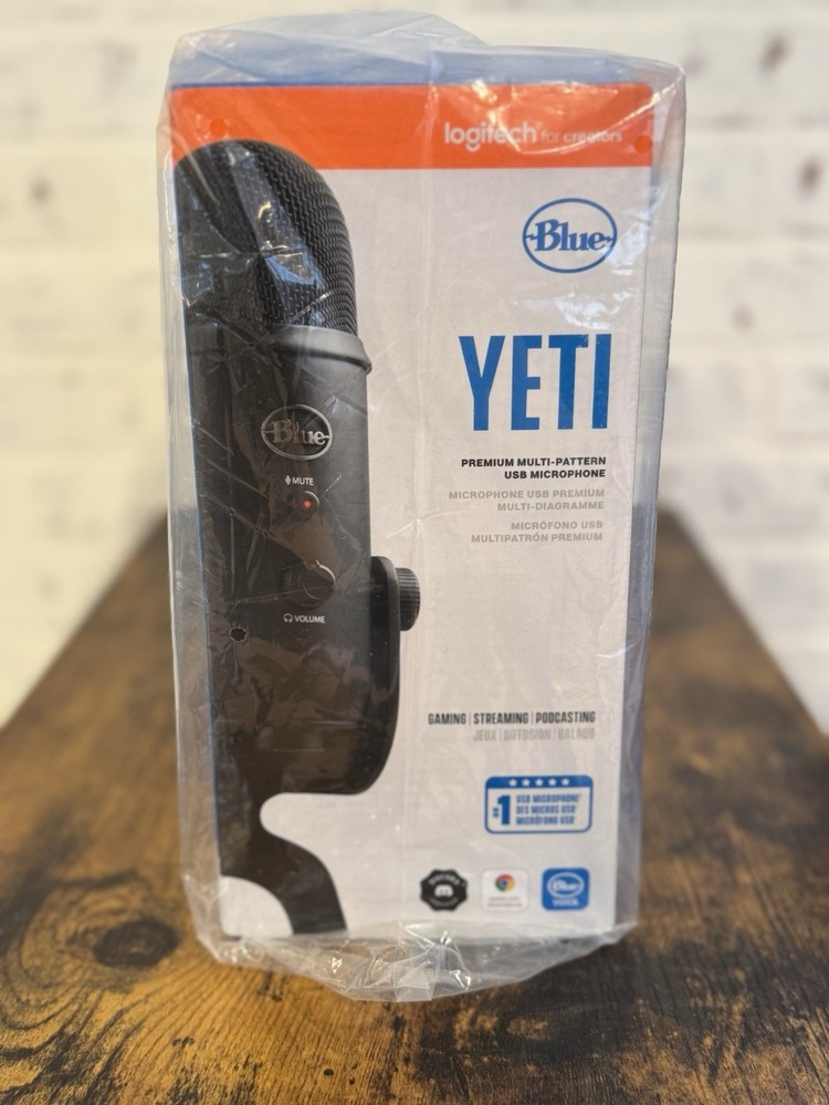 Logitech for Creators Blue Yeti USB Microphone for Gaming/ Streaming/ Podcasting
