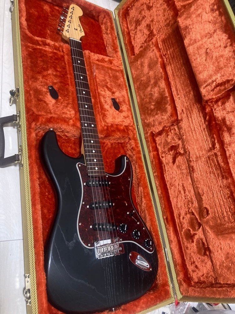 Fender Limited Raw Ash Stratocaster