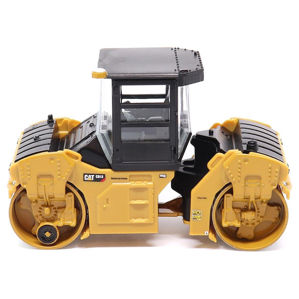 Diecast Masters 1/64 Caterpillar CB-13 Tandem Vibratory Roller with Cab 84641CS