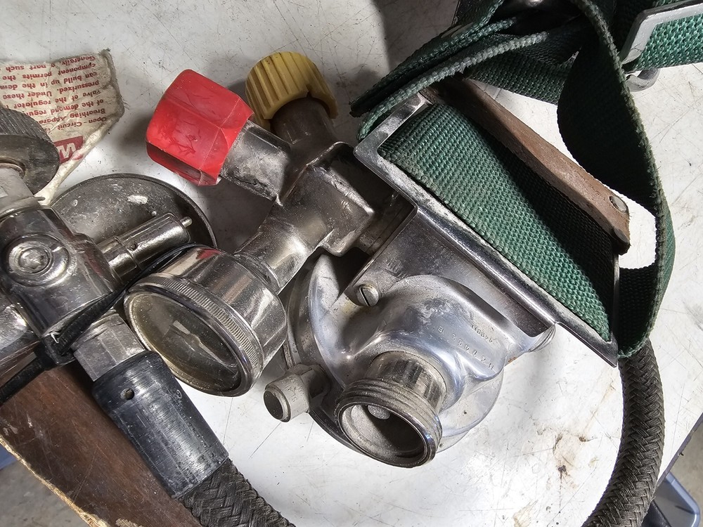 MSA AIR Mask 401 firefighter Belt mounted regulator