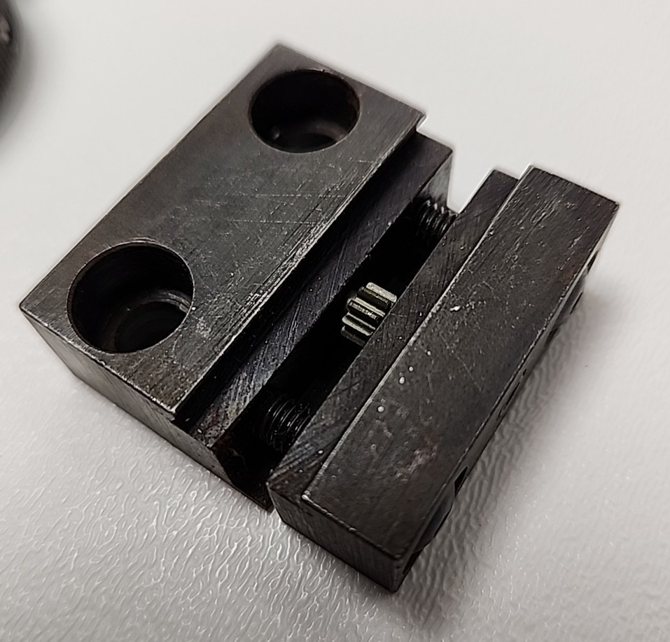 Federal "Miracle Movement" B81 .001 Dial Indicator With Adjustable Mount Used