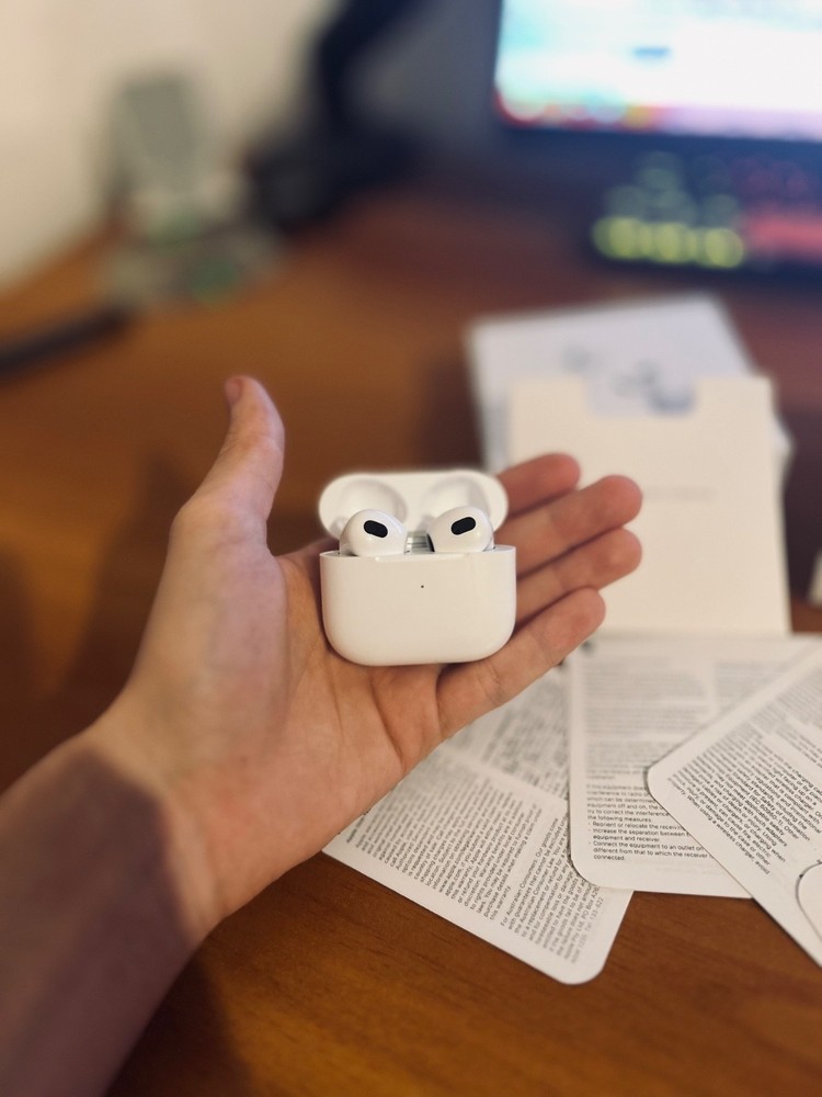 airpods 3rd generation with magsafe charging case