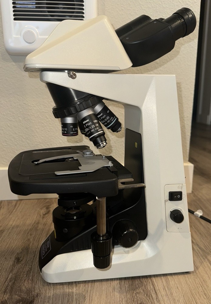 Nikon Eclipse E200 LED Binocular Microscope