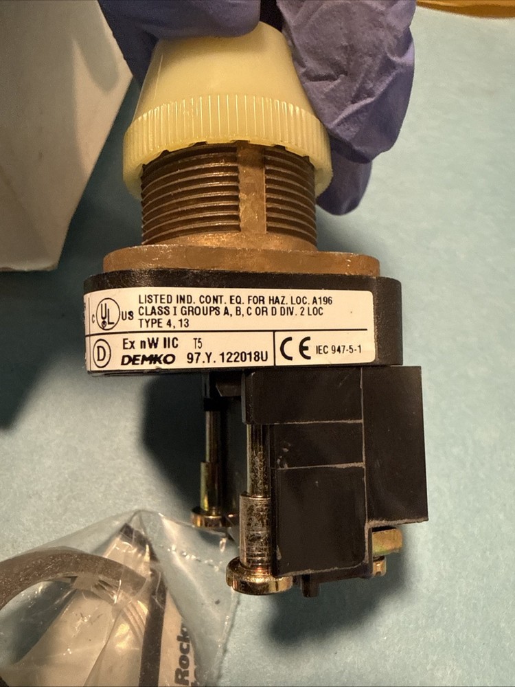 Allen Bradley 800T-PH46W Indicator Pilot Light w/ Transformer Module