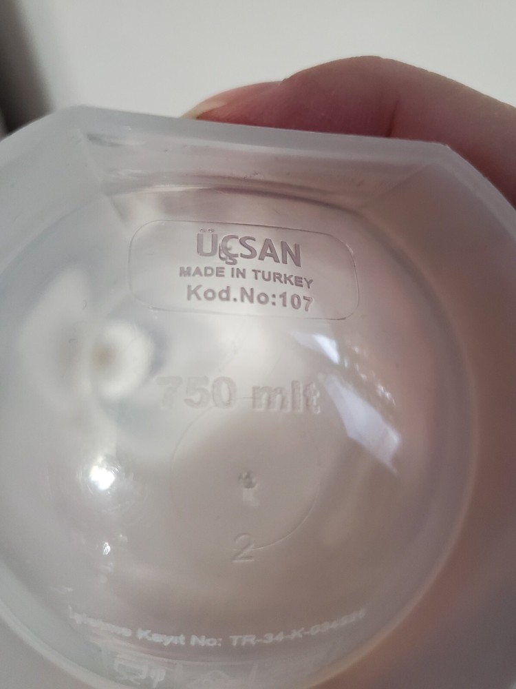 Measurement Mixing Drink Bottle Plastic 750 ML
