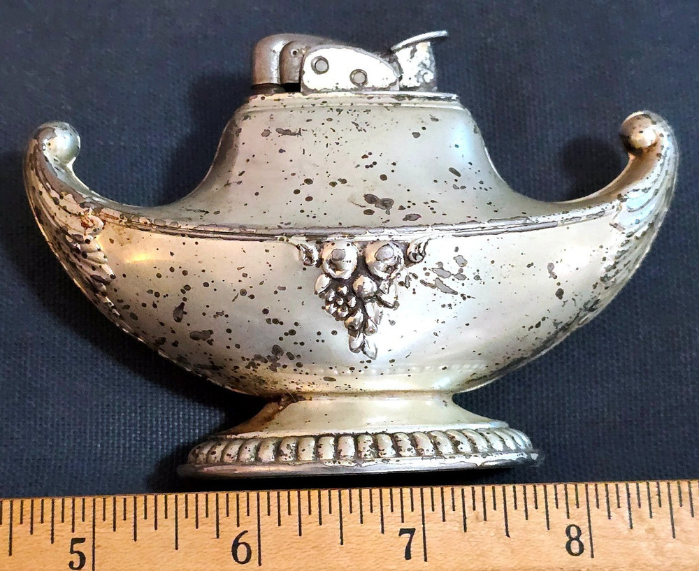 Vintage Art Deco Style Tabletop Lighter