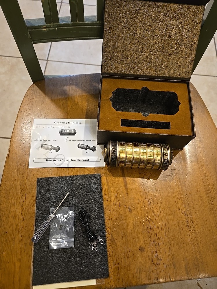 Da Vinci Code Mini cylinder puzzle Cryptex Lock Safe Lightly Used