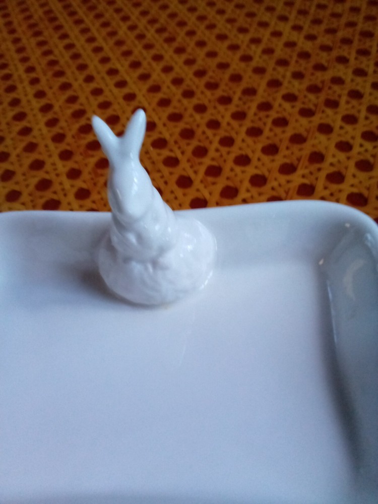 2 White Ceramic Soap Dish Bunny Rabbit Abbott CUTE! Pre-owned