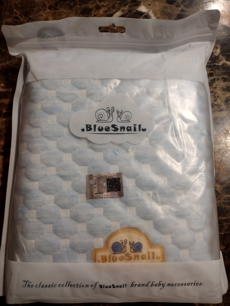 Blue Snail Basinet Sheet 15" X 33"X 4"