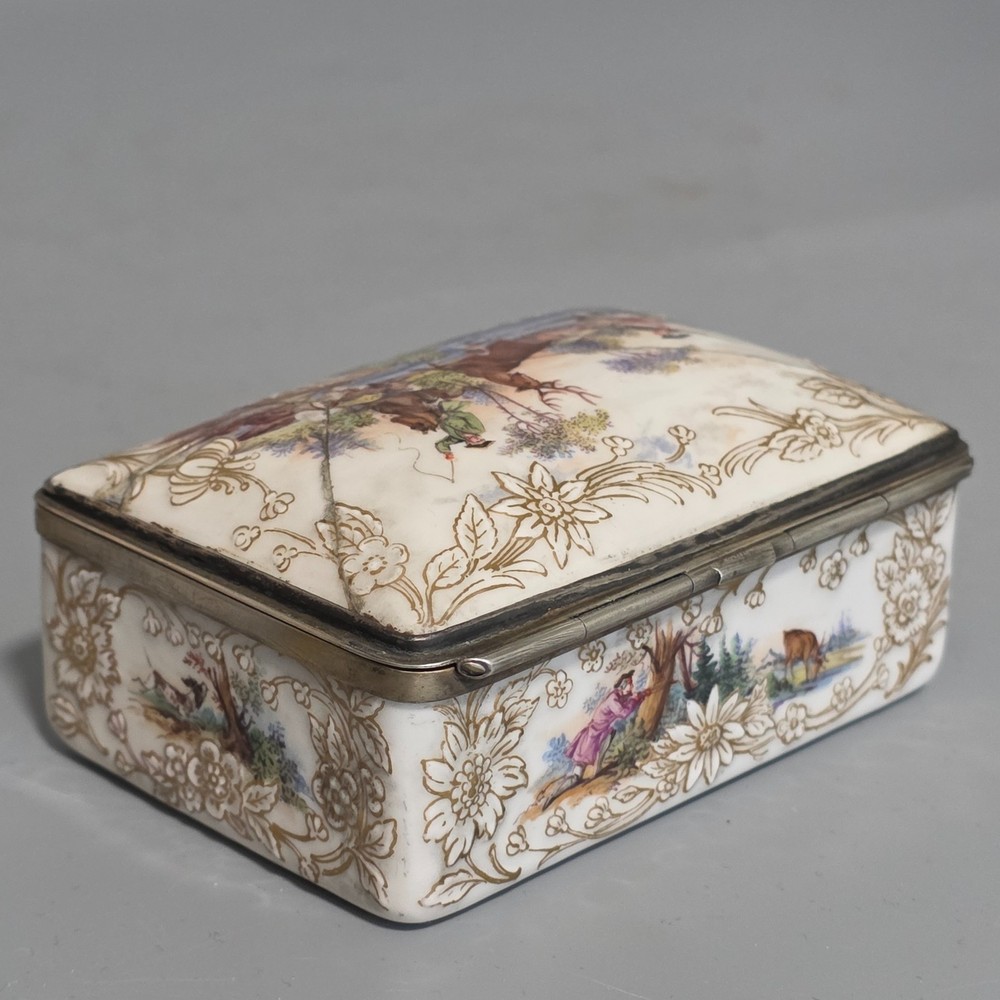 Very Fine Antique KPM table snuff box silver mount