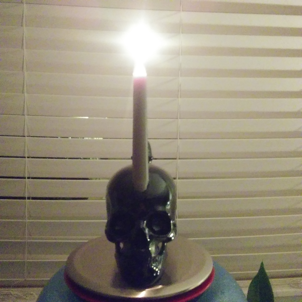 Skull Bong Bubbler Water Pipe Candle Holder