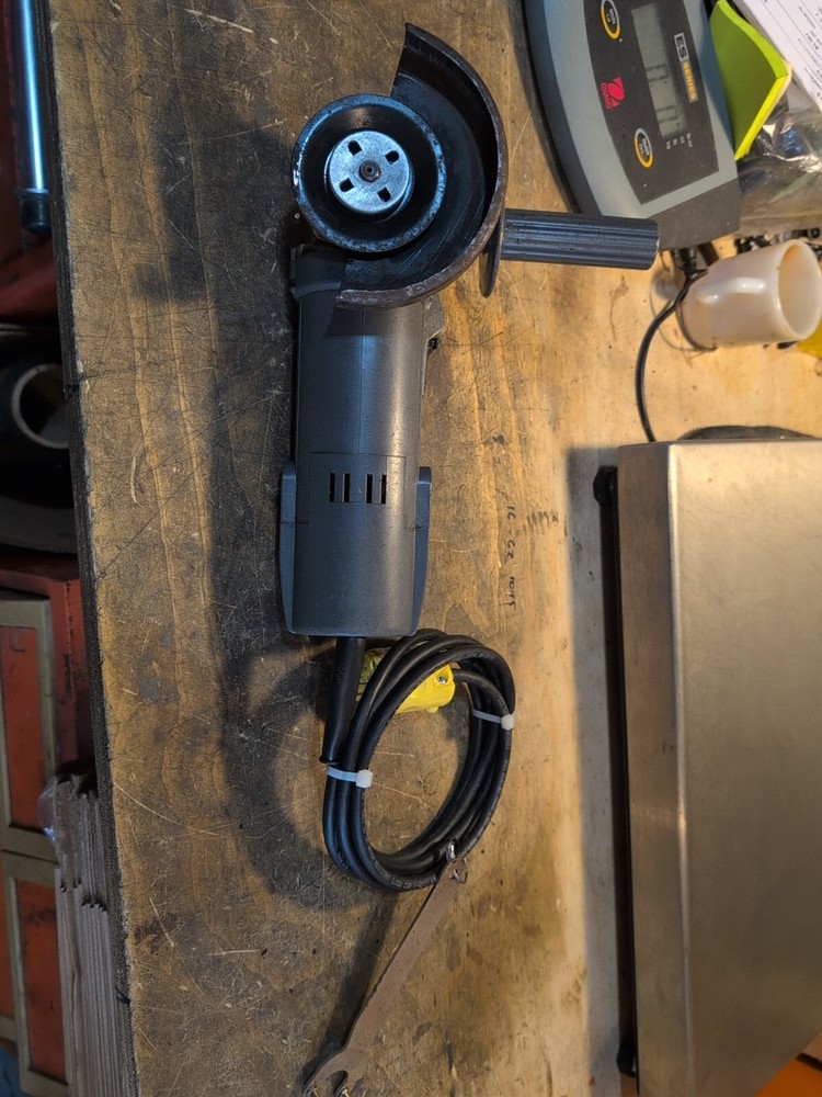 SKIL Professional Heavy Duty Compact Angle Grinder. Refurbished.