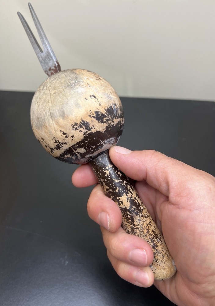Vintage Naturally Distressed Wood Plomb Ball Weed Puller Fun Collectable! Solid