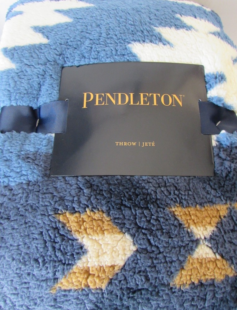 Pendleton Eagle River Sherpa Throw Blanket 50" X 70" Blue Plush Aztec Warm