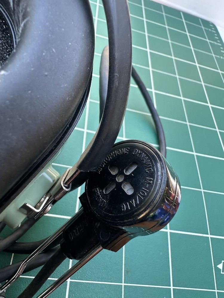 David Clark H7030 Headset With Microphone - Bin 4