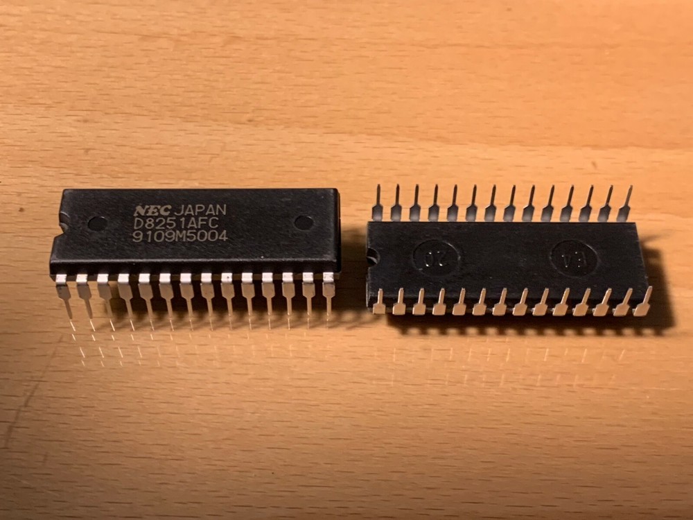 NEC IC - D8251AFC, DIP-28, Communications Interface RH.