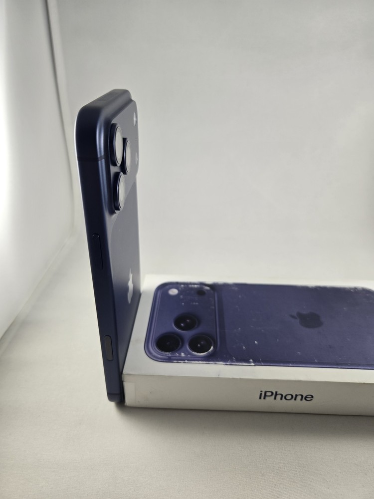 iPhone 17 Pro Max 256 GB Deep Blue Unlocked