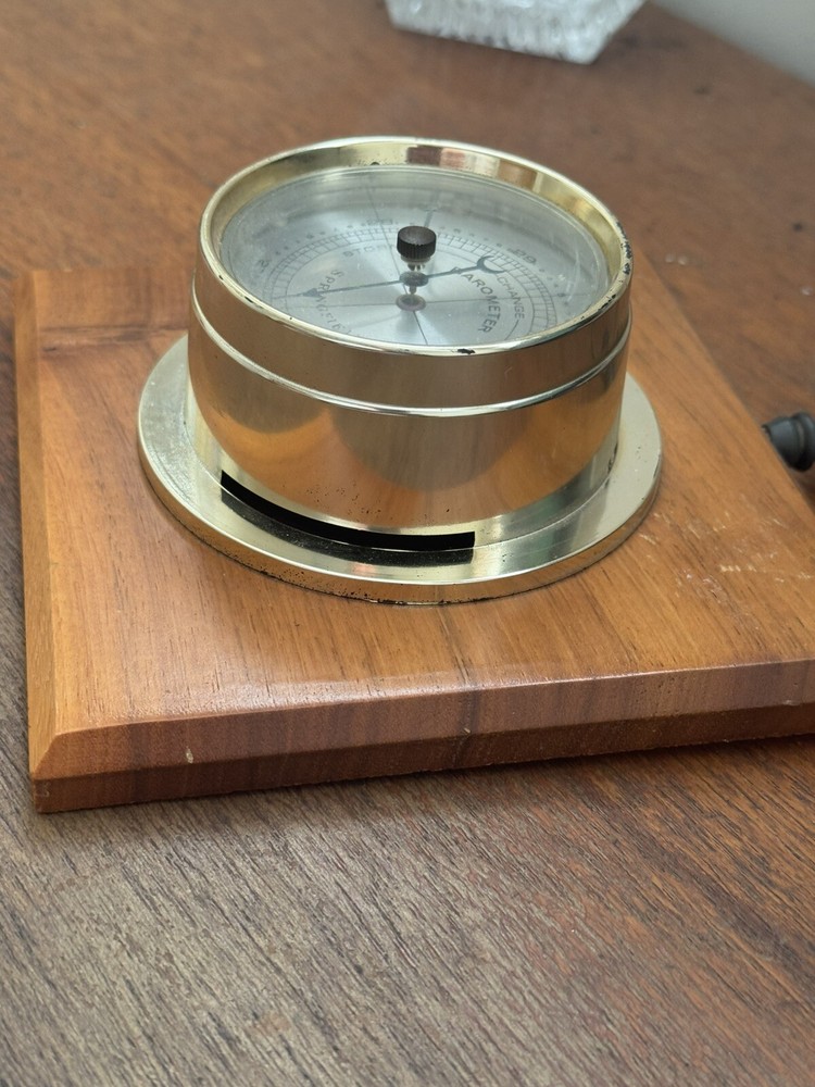 Vintage Wooden Barometer ,,Hackensak-NJ"