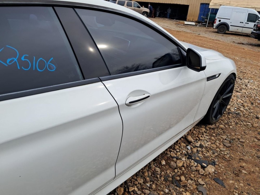650I 2013 Glove Box 4884305