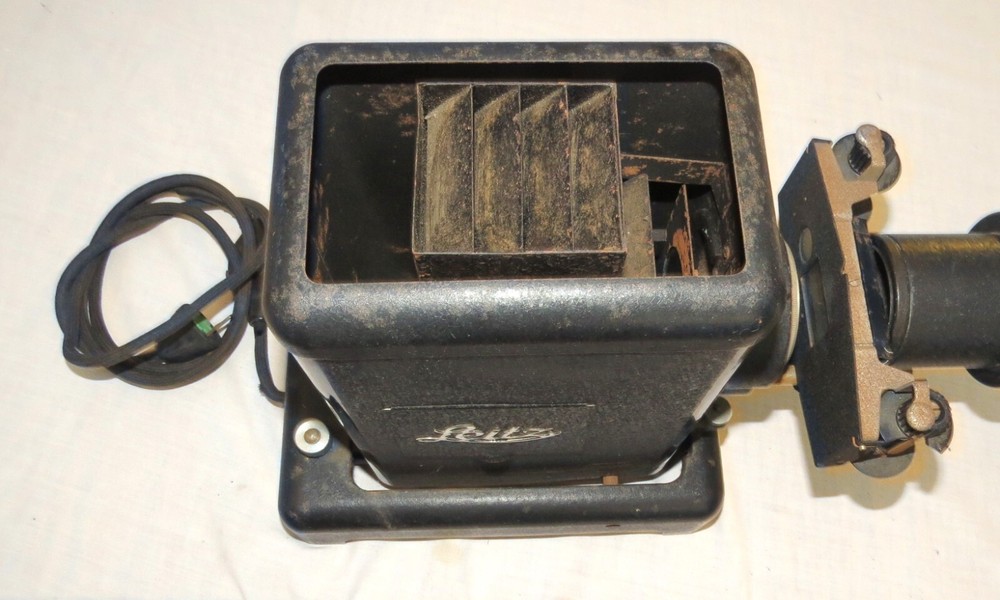 Leitz VIII S Projector - Untested. Sold AS IS