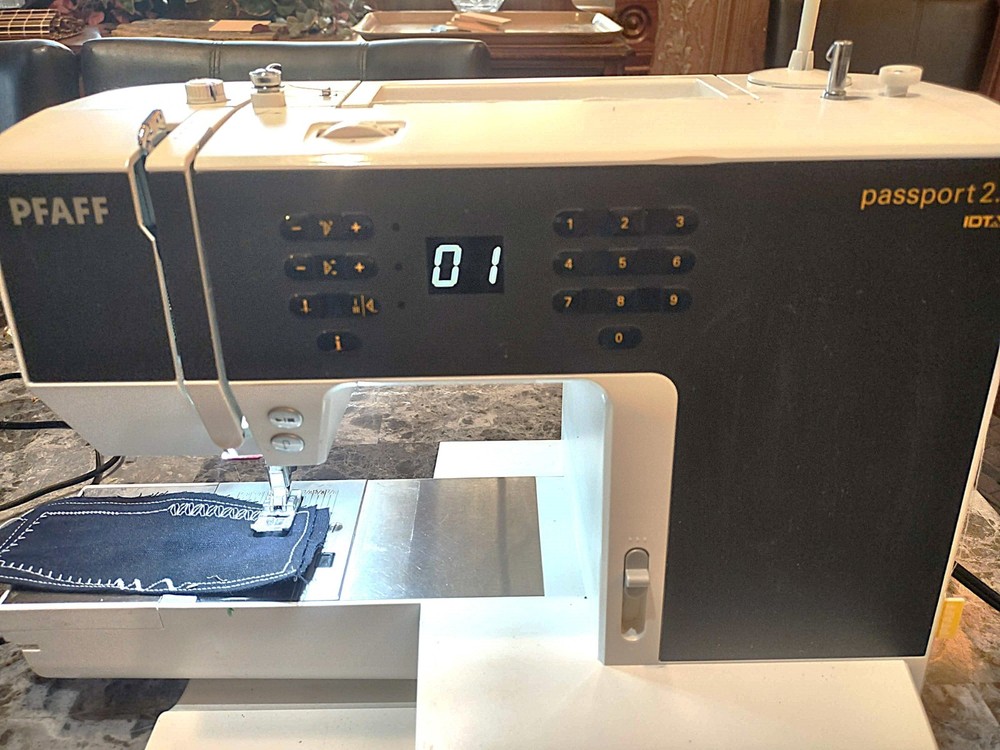 Pfaff Passport 2.0 Sewing Machine
