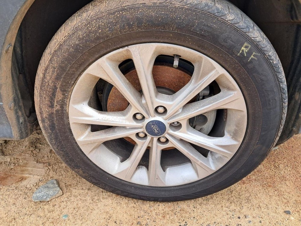 ESCAPE 2019 Glove Box 4737562