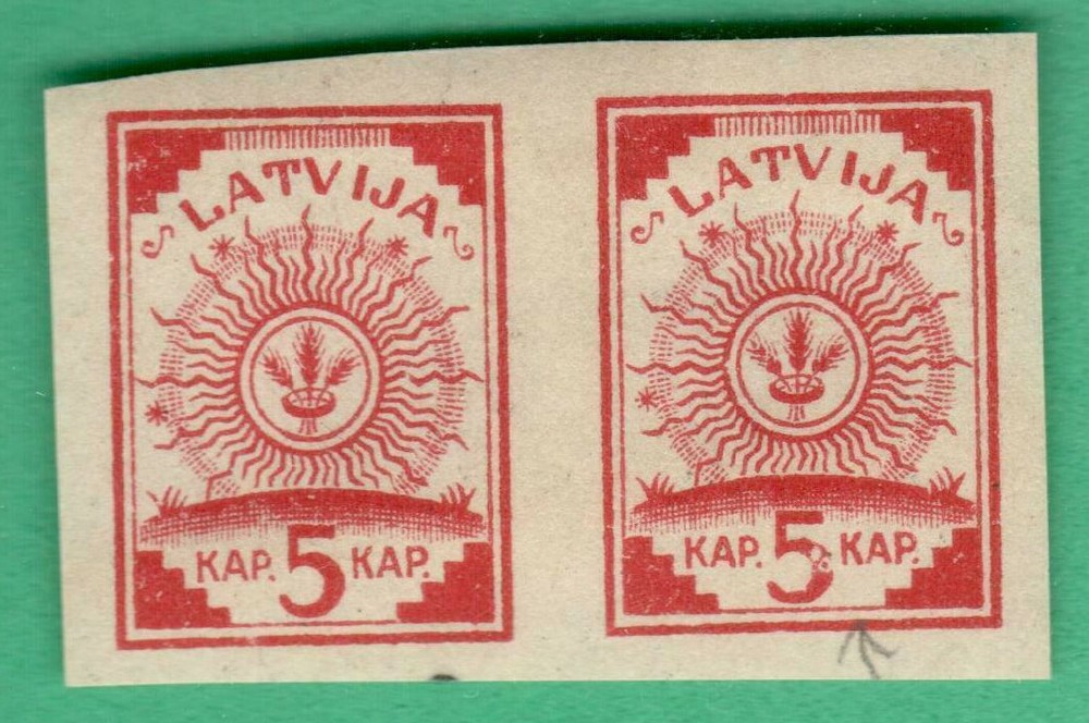 LATVIA LETTLAND FIRST INDEPENDENCE STAMP PAIR, ERROR MINT 510