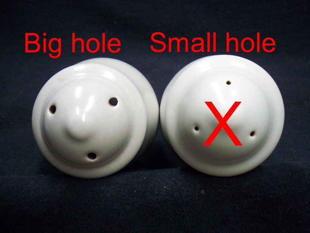 Pfaltzgraff YORKTOWNE 3 BIG hole PEPPER Replacement Shaker 3-3/4"