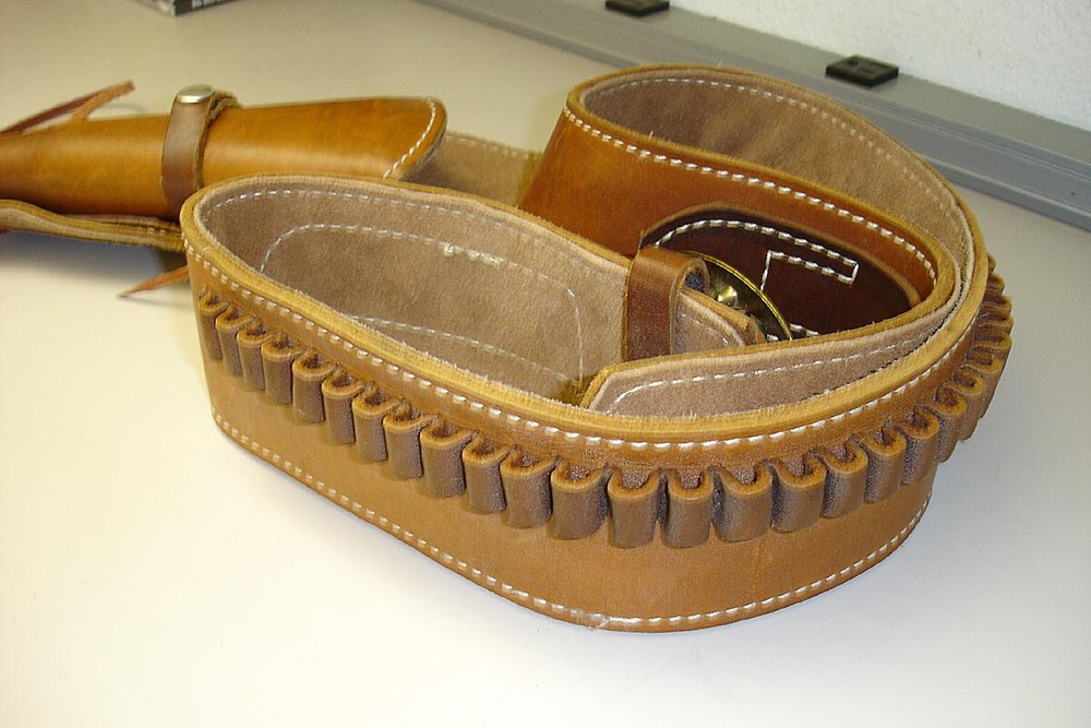 Full Leather Belt w Loops and Holster